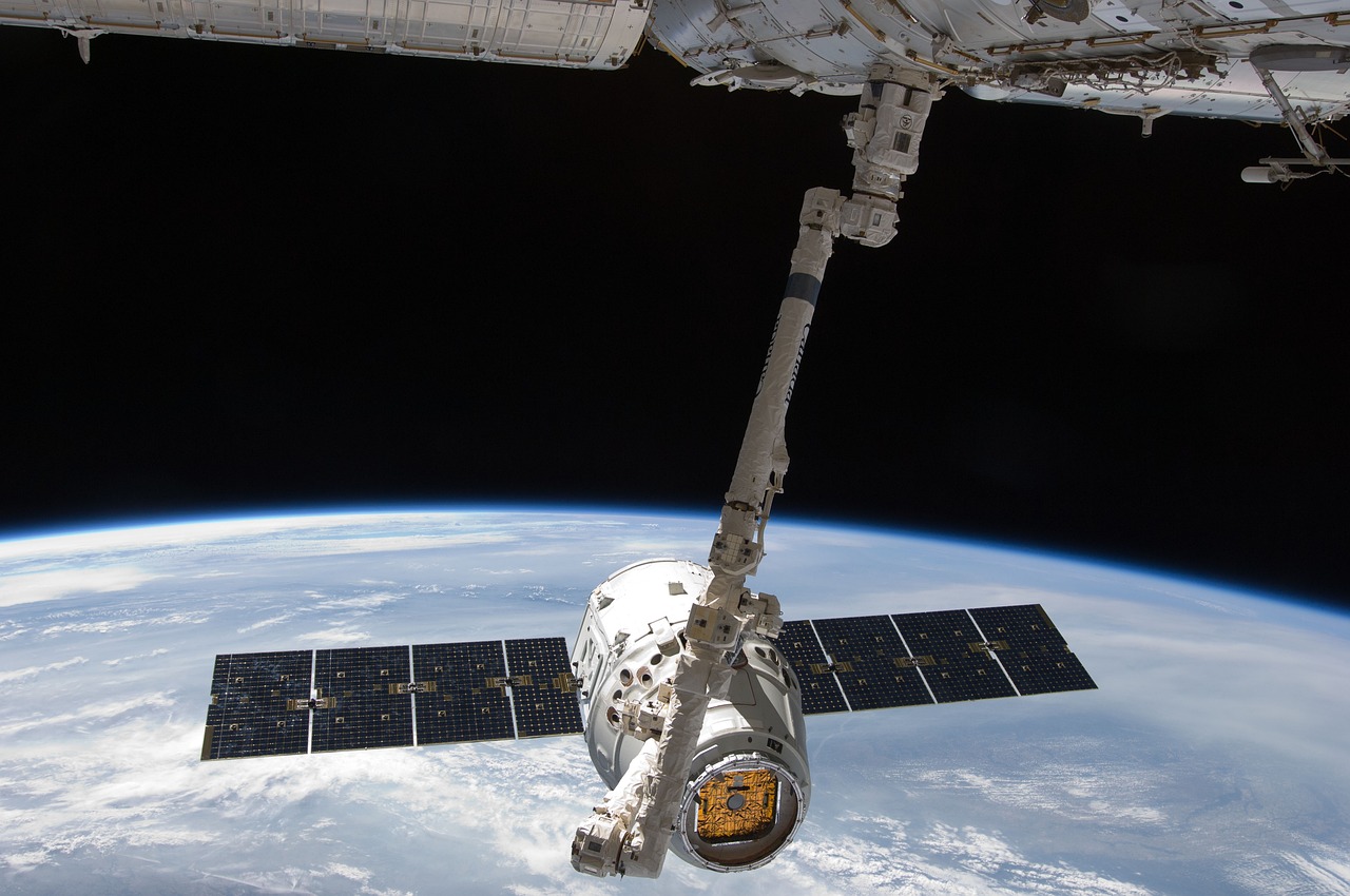 SpaceX舱外宇航服的特点与优势