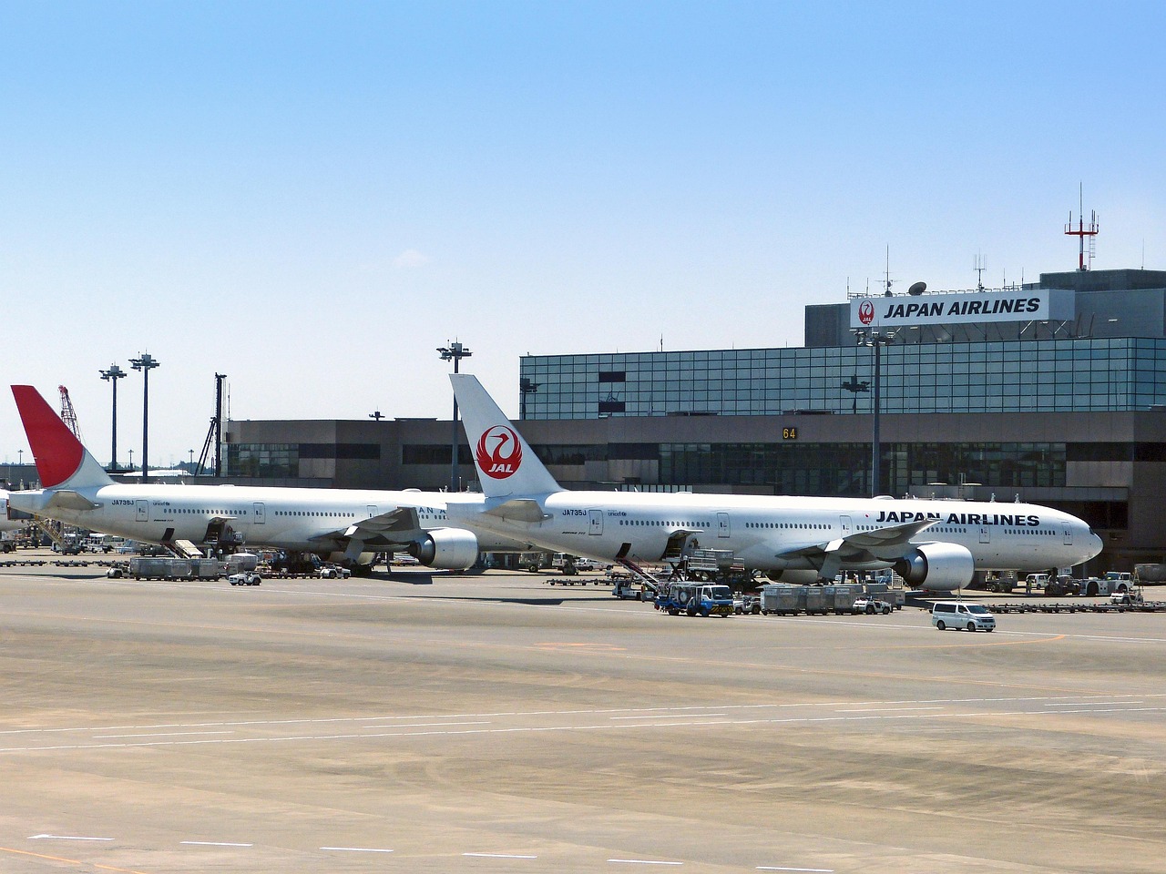 日本2万吨宙斯盾舰会比055舰更强吗